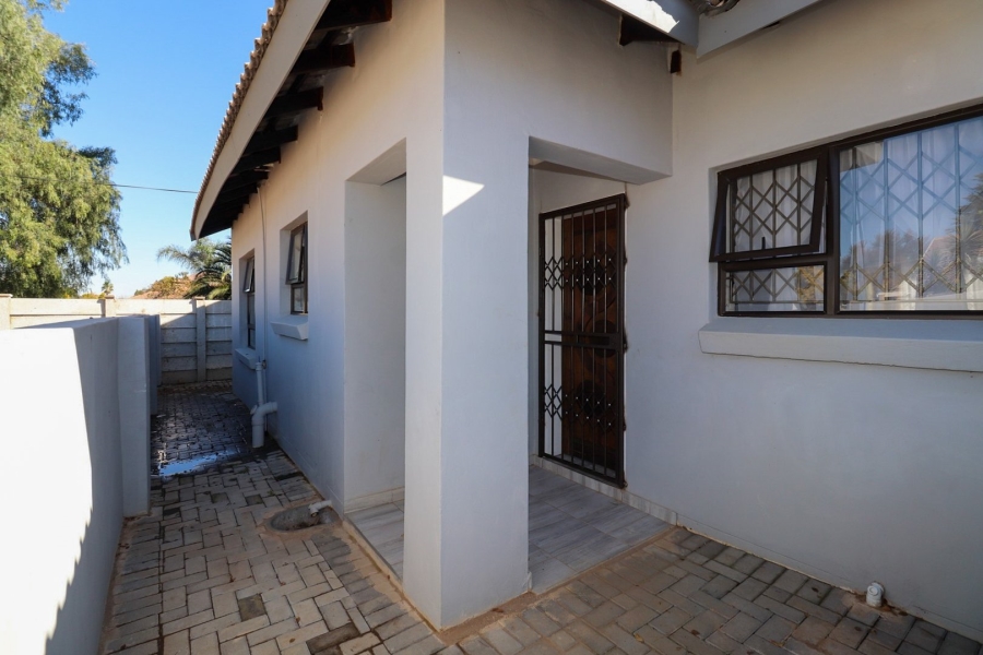 3 Bedroom Property for Sale in Flamwood North West